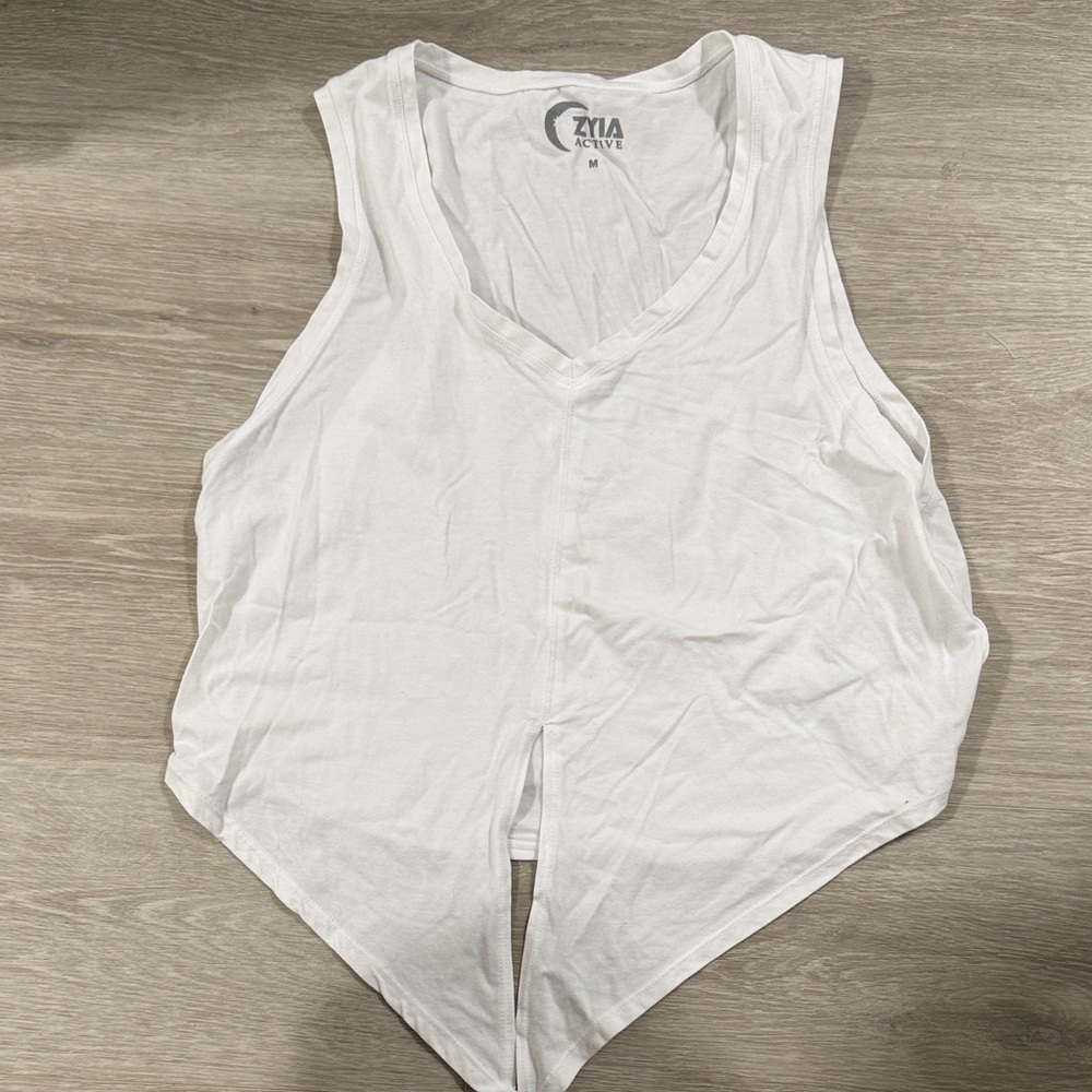 Zyia Active Women's White V-Neck Tank Top